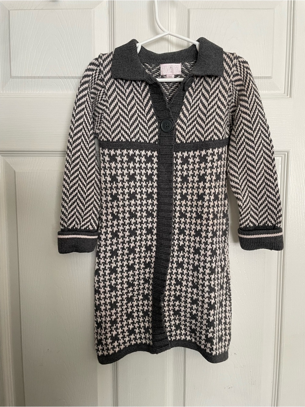 Girls 3T Grey and White Patterned Knit Sweater Dress